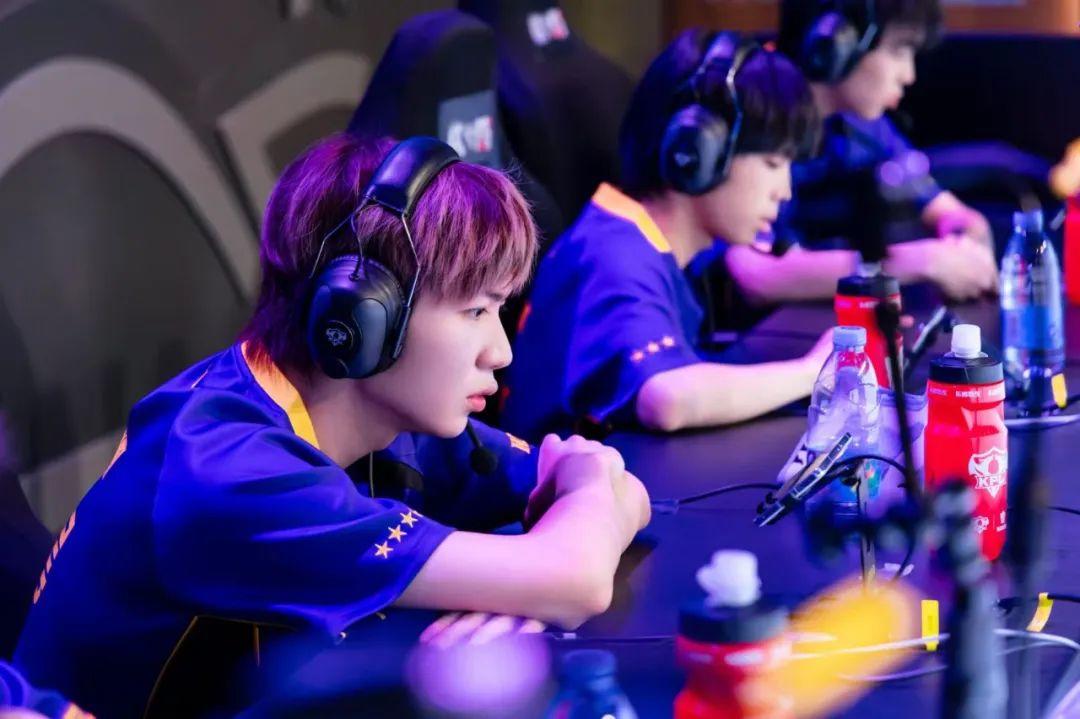 特别是在后 特别是在后