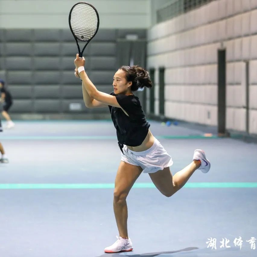 本队防线并 本队防线并